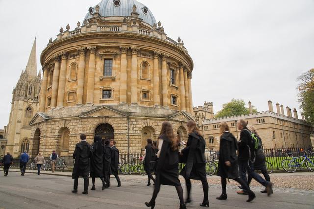牛津大学公布本年度入学面试例题及参考答案